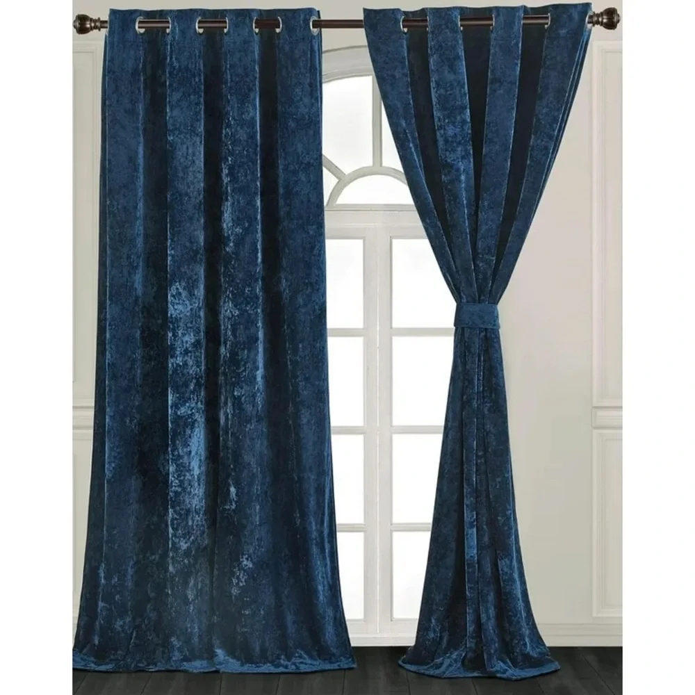Elegant Blue Velvet Curtain set - Picture 2 of 8